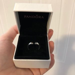 ⭐️Pandora two hearts open ring⭐️